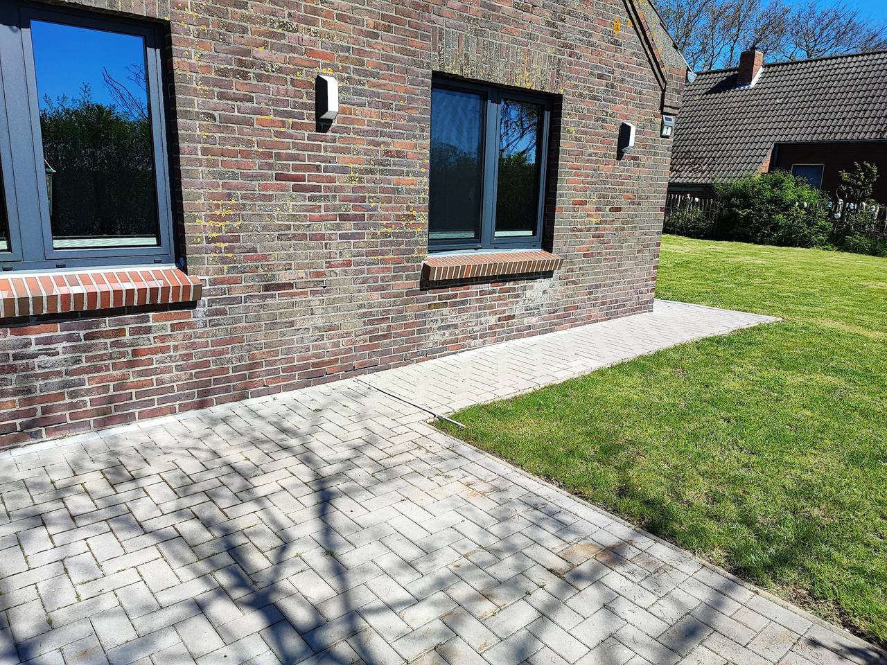 Ferienhaus 'Haus Am Deich' mit Terrasse, privatem Garten und Wlan in Norddeich, Norden und Umgebung