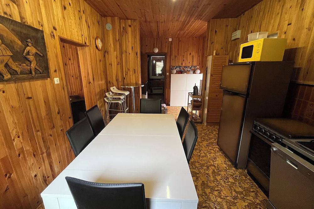 Entire apartment, Apartment 10 minutes from the confiserie des hautes Vosges in Plainfaing, Parc naturel régional des Ballons des Vosges
