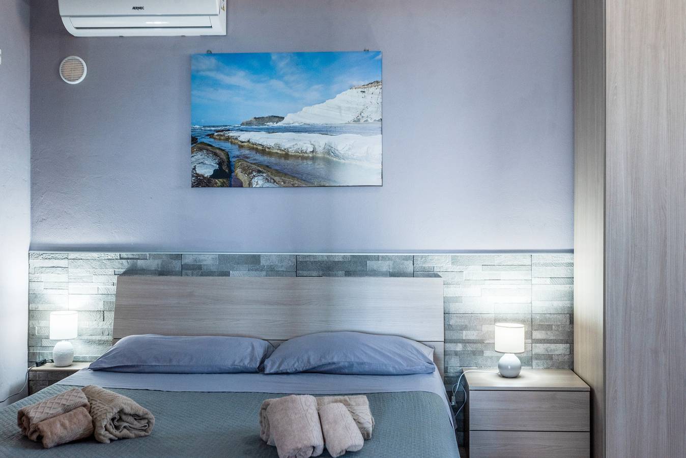 Appartamento intero, Casa Vacanze 'Abbacari 1' con Vista Mare, Wi-Fi e Aria Condizionata in Realmonte, Provincia di Agrigento