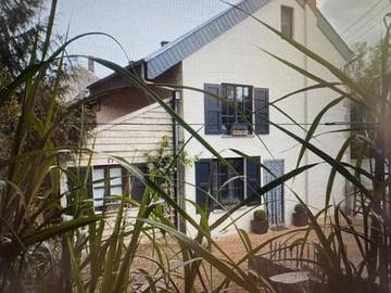 Gîte pour 6 personnes, avec terrasse et vue dans Mormont