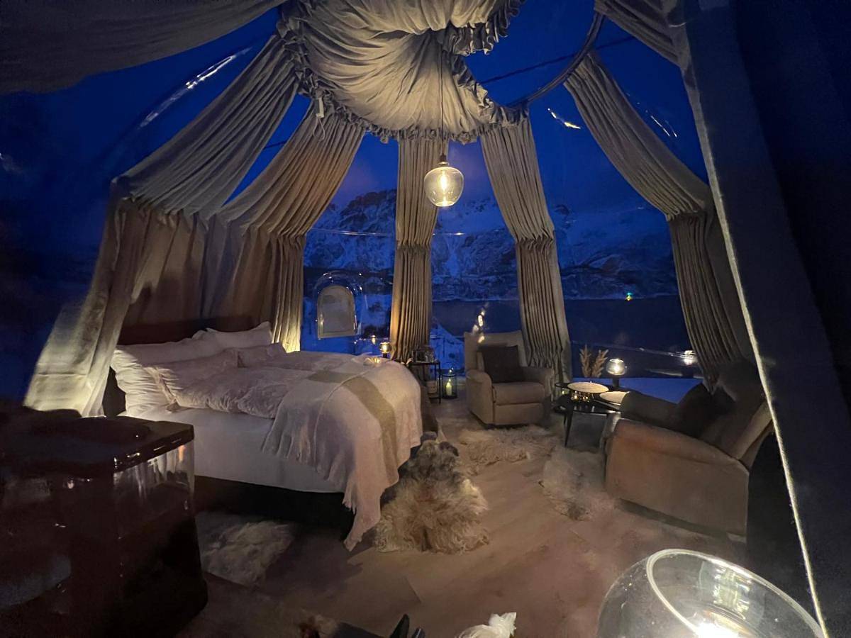 Lofoten Glamping Dome in Hadsel