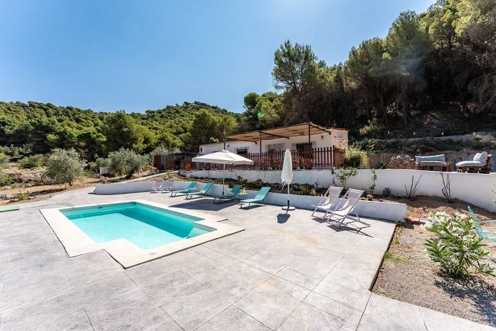 Casa rural para 22 personas, con jardín en Yunquera - 2