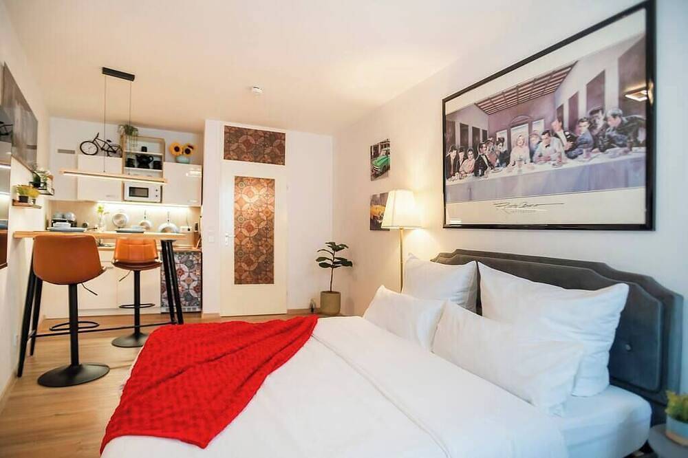 Ganze Wohnung, Premium Apartment inspiriert von Marilyn Monroe in Mitte Bremen, Bremen
