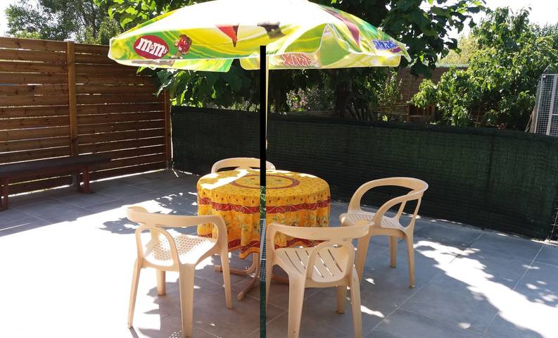 Gîte pour 3 personnes, avec jardin et terrasse, animaux acceptés en Ardèche