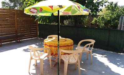 Gîte pour 3 personnes, avec terrasse et jardin, animaux acceptés dans Auvergne-Rhône-Alpes