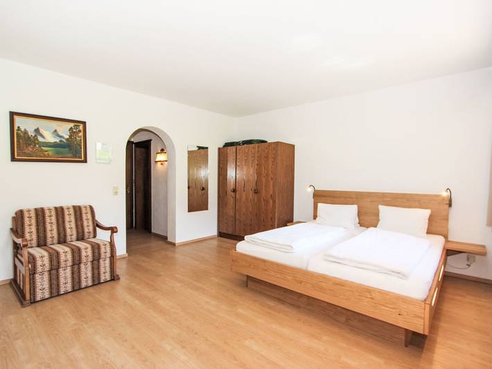 Ferienwohnung für 3 Personen, mit Garten und Ausblick sowie Sauna und Terrasse im Ski-Optimal Hochzillertal - 2