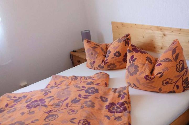 Ganze Wohnung, Weinberg-Bungalow 13, 2 Schlafräume - Ferienhäuser Weinberg Prossen in Porschdorf, Bad Schandau