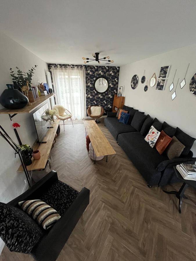 Gîte pour 8 personnes, avec jardin et jacuzzi dans Witry-lès-Reims