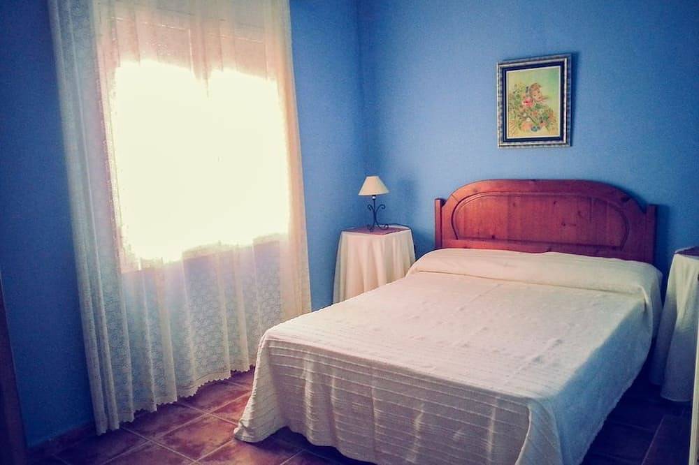 Spanish villa with sea view, swimming pool and air conditioning in Terres de l'Ebre, Costa Dorada