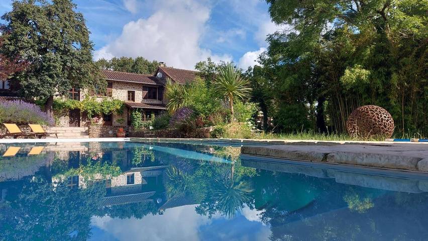 Maison de vacances pour 10 personnes, avec piscine ainsi que vue et jardin
