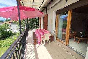 Gîte pour 6 personnes, avec balcon et jardin à Larringes