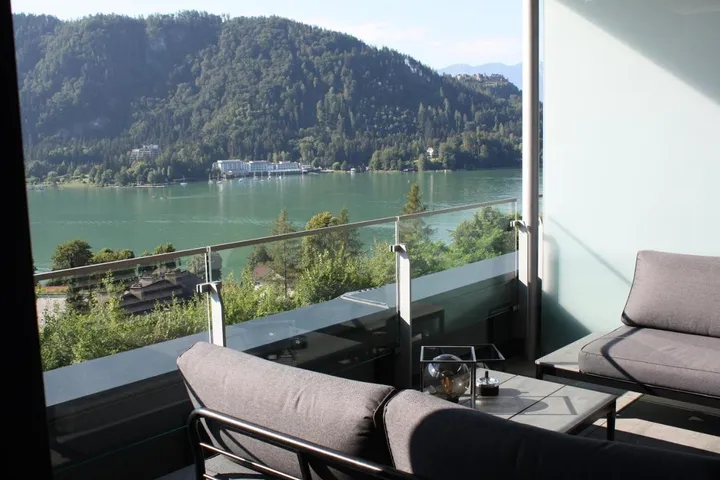 Ferienwohnung für 4 Personen, mit Terrasse und Seeblick sowie Ausblick, mit Haustier - 1