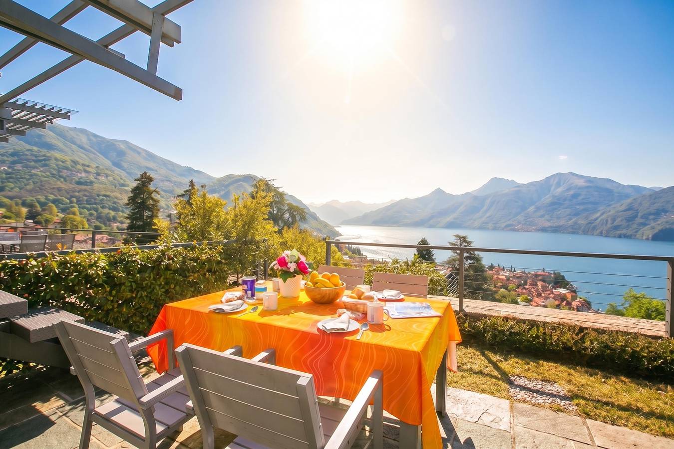 Geheel appartement, Penthouse-Lakeview-Ac-Privategarden in Menaggio, Gemeente Menaggio
