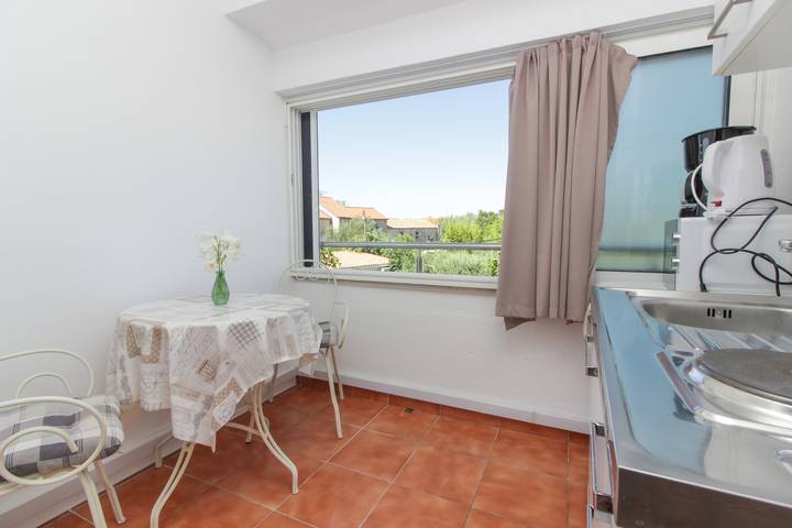 Ferienwohnung für 2 Personen, mit Balkon/Terrasse in Nin