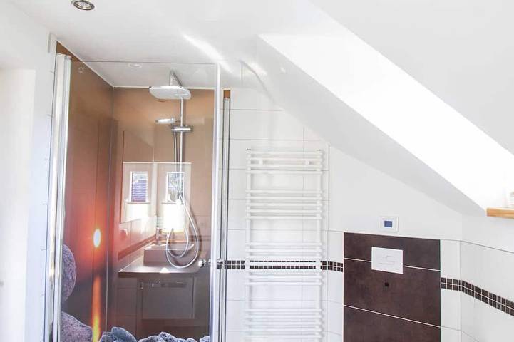 Ferienhaus für 2 Personen, mit Garten und Sauna sowie Terrasse und Whirlpool, mit Haustier in Bad Elster - 4