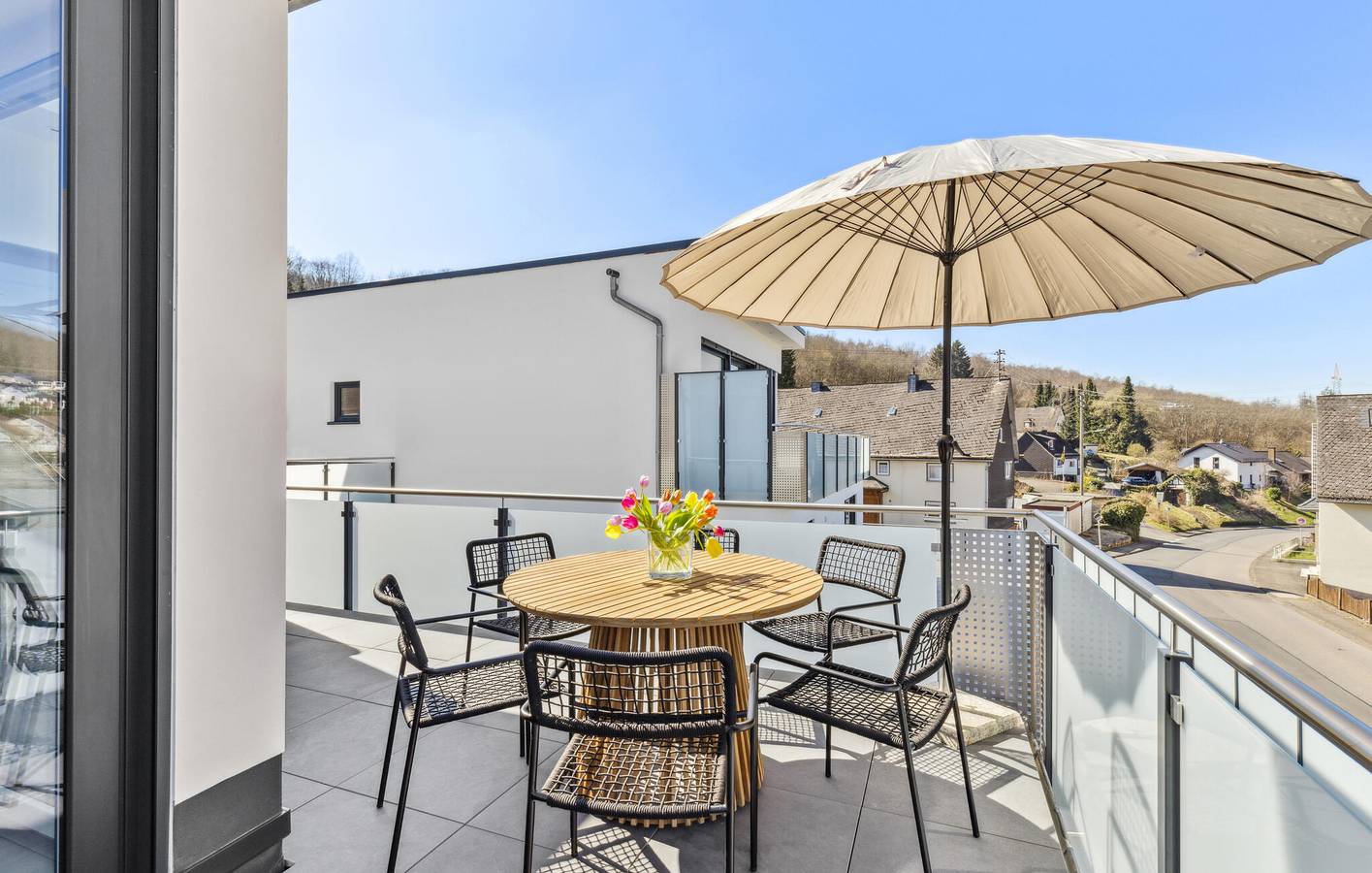 Gemütliche Stadtwohnung mit Parkplatz und Terrasse in Kirchen (Sieg), Altenkirchen & Umgebung