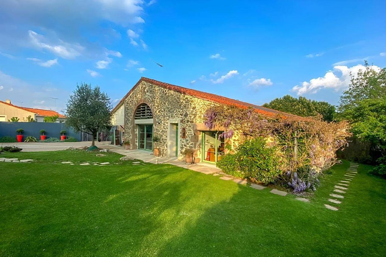 Gîte à Saint Andre De La Marche proche du Puy du foù in Sèvremoine, Région de Cholet