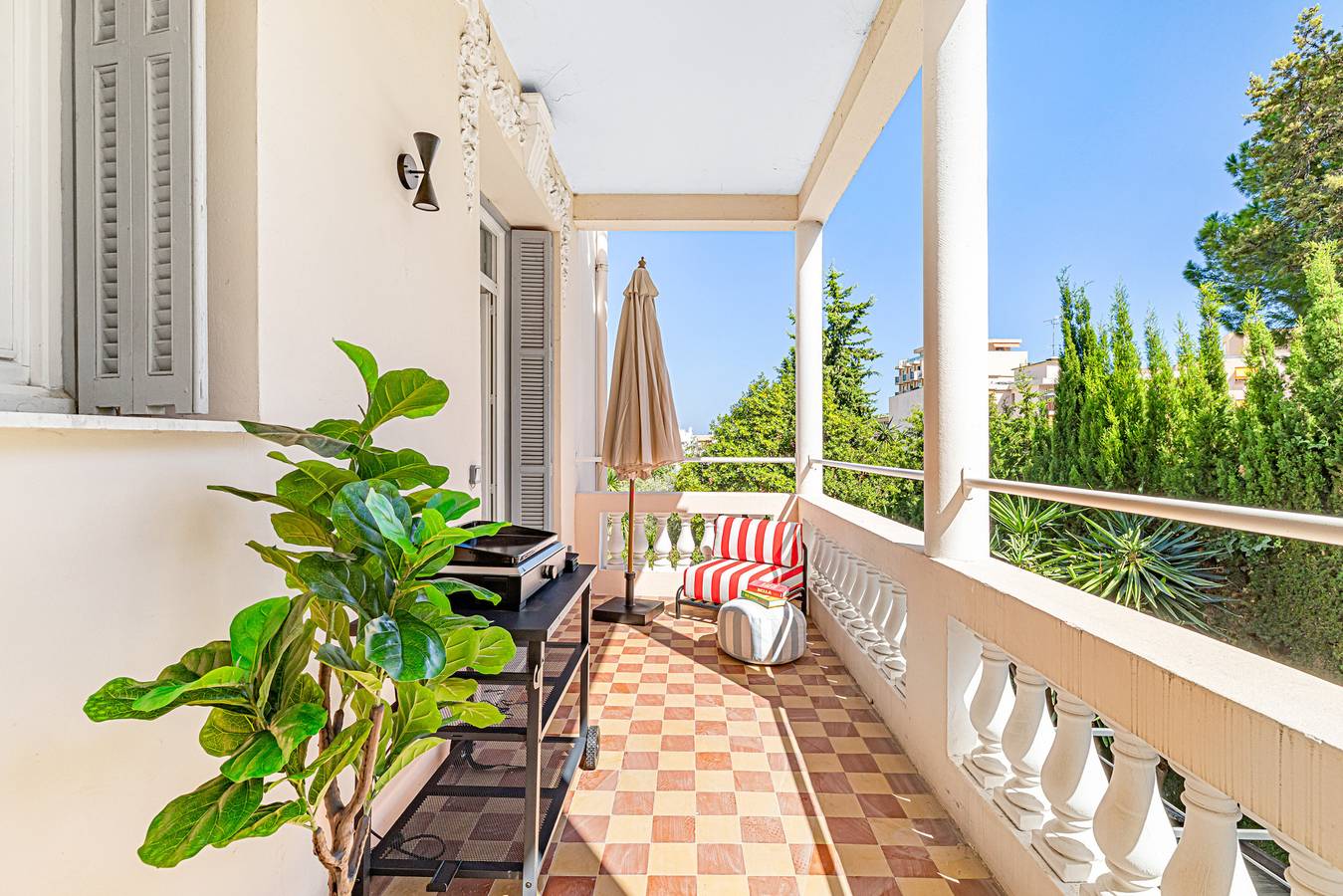 Apartamento entero, 625 Liberation - Lot 5 in Saint-Laurent-du-Var, Costa mediterránea (Francia)