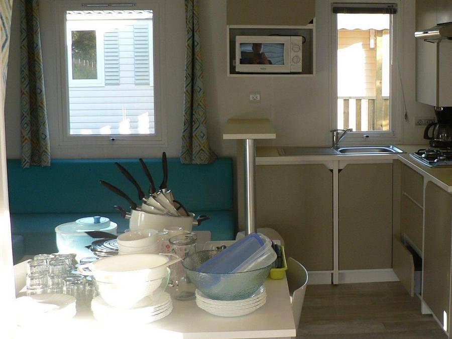 Camping Du Lac de Jaunay - Mobilheim 8 personen - Mobilheim Irm 3 Zi. mit überdachter Terrasse in Landevieille, Loire-Tal