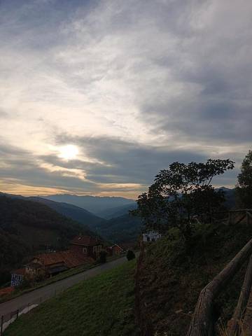 Casa rural para 4 personas, con vistas y jardín, Se admiten mascotas en Comarca del Caudal