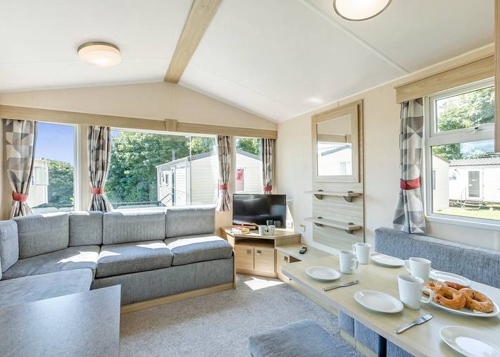 Caravan for 8 people in Sussex