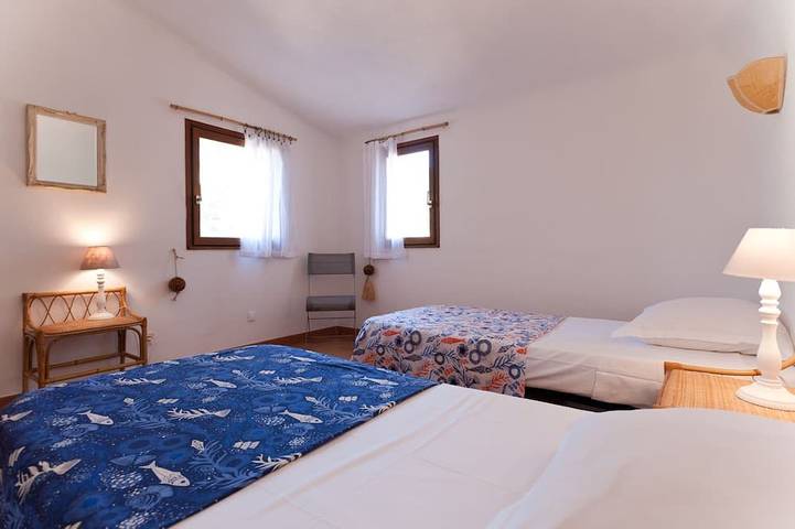 Location de vacances pour 6 personnes, avec terrasse et jardin dans Plage de la Palombaggia - 3