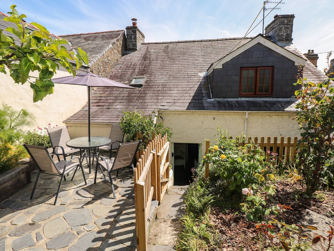 Penywhelp House in St Dogmaels, Cardigan Bay