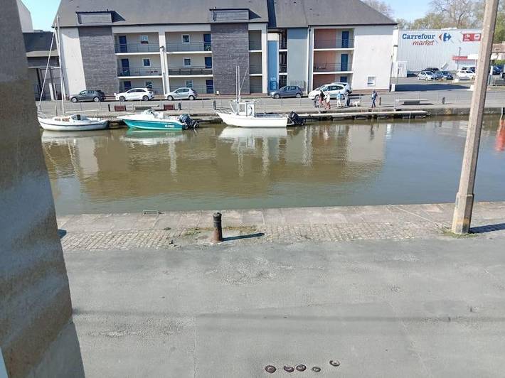 Location de vacances pour 2 personnes, avec Vue sur le lac et Vue à Isigny-sur-Mer