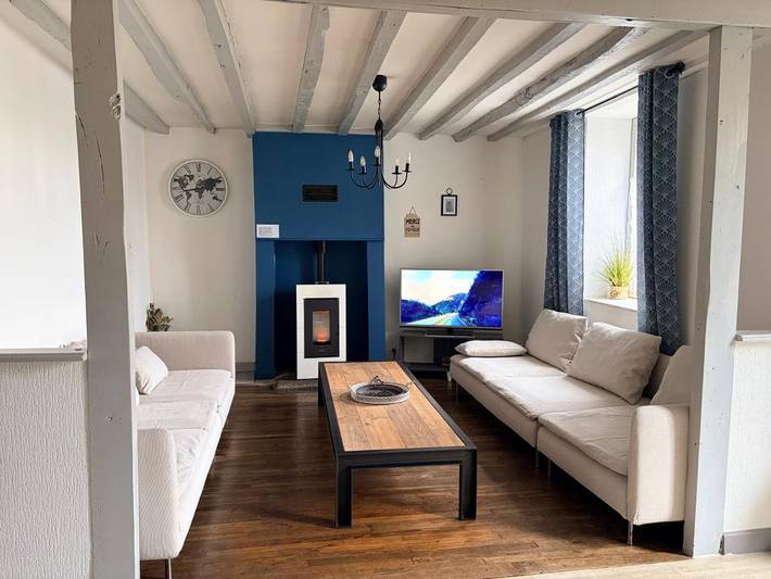 Location de vacances pour 9 personnes, avec vue ainsi que vue sur le lac et jardin à Bonnat - 3