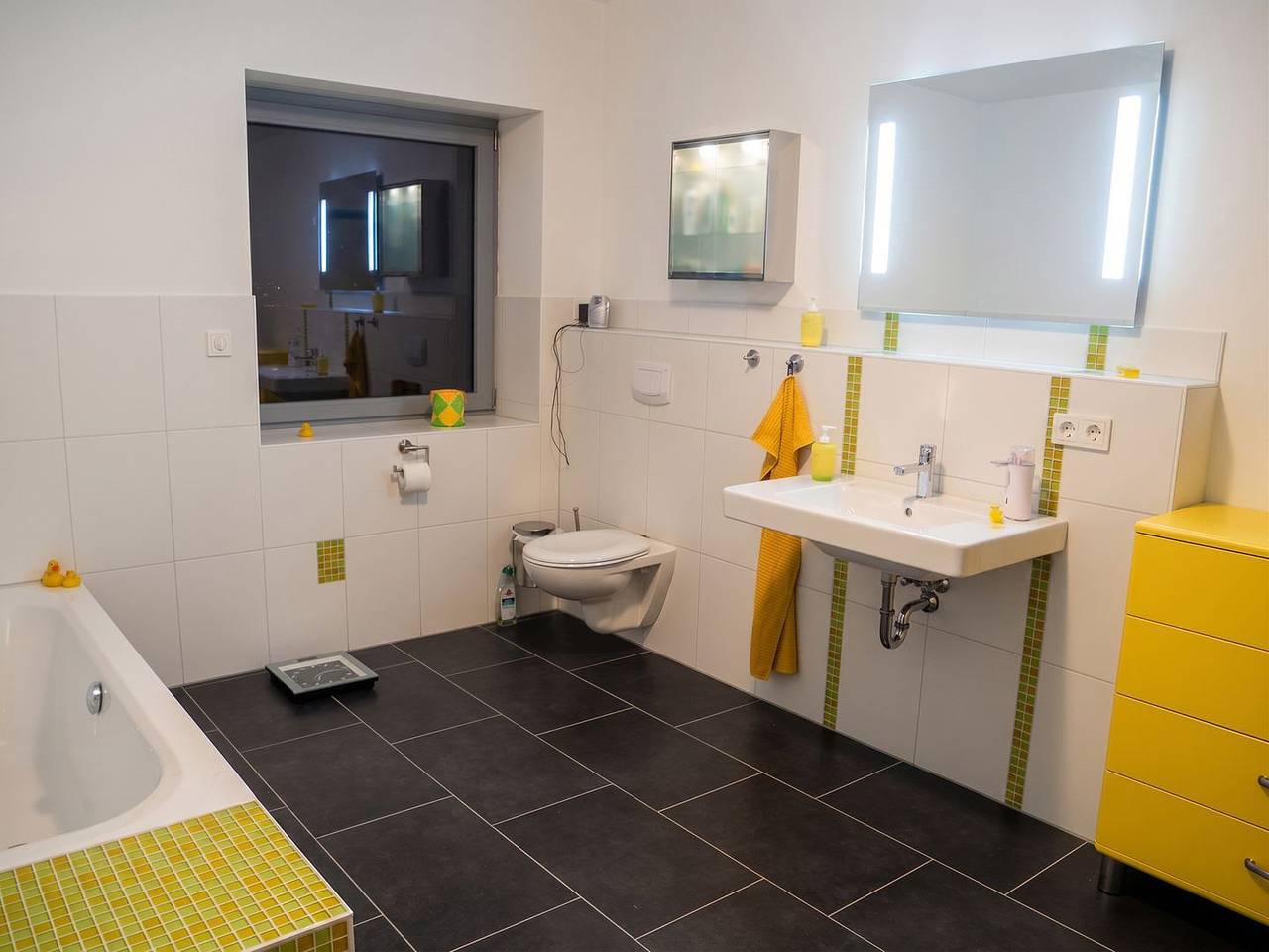 Ganze Wohnung, Landglück – Ferienhaus mit Terrasse, Garten und Platz für bis zu 9 Gäste in Oesterdeichstrich, Dithmarschen