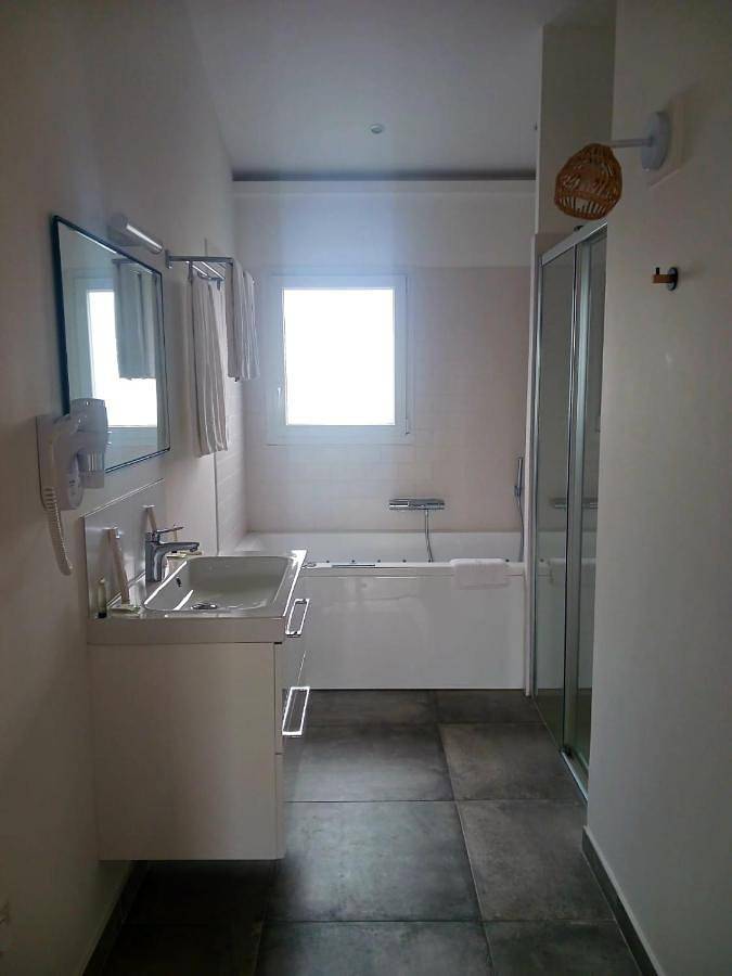 Location de vacances pour 4 personnes, avec Terrasse à Villars-les-Dombes - 2