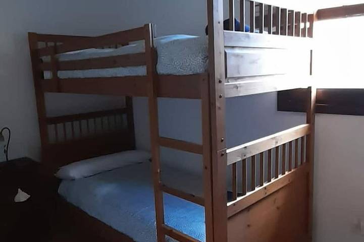 Stone House with Terrace & Bbq, 3 Bedrooms, Near Jaca & Ski Resorts in Castiello de Jaca, Aragonese Pyrenees