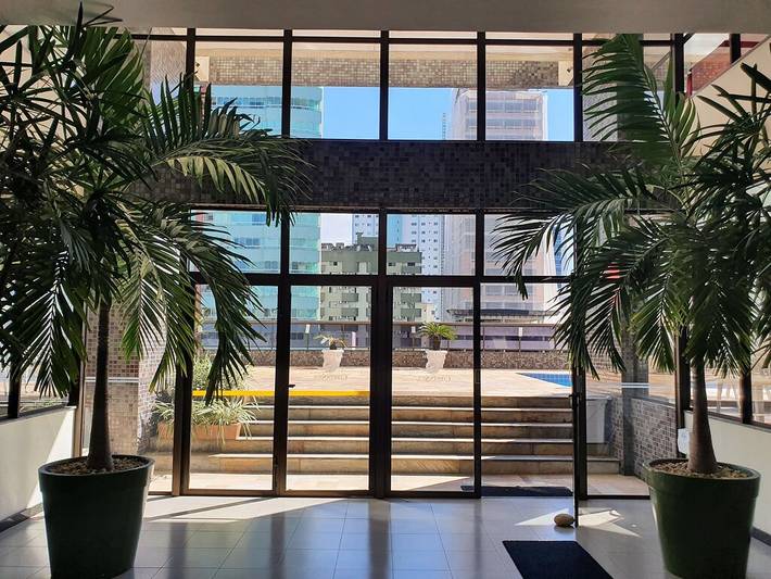 Apartamento de vacaciones para 6 personas, con balcón y jacuzzi además de piscina y sauna en Santa Catarina