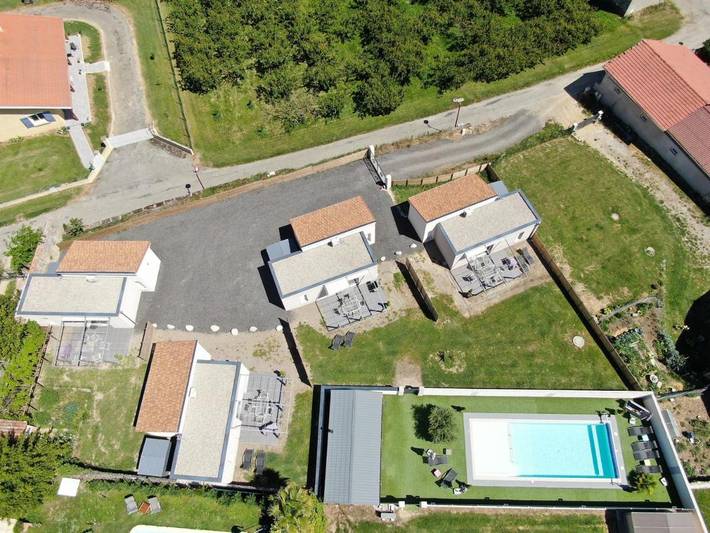 Location de vacances pour 7 personnes, avec jardin ainsi que piscine et jacuzzi à Châteauneuf-de-Galaure - 2