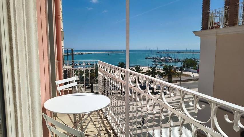 B&b per 2 persone, con Balcone e Terrazza nonché Panorama a Manfredonia