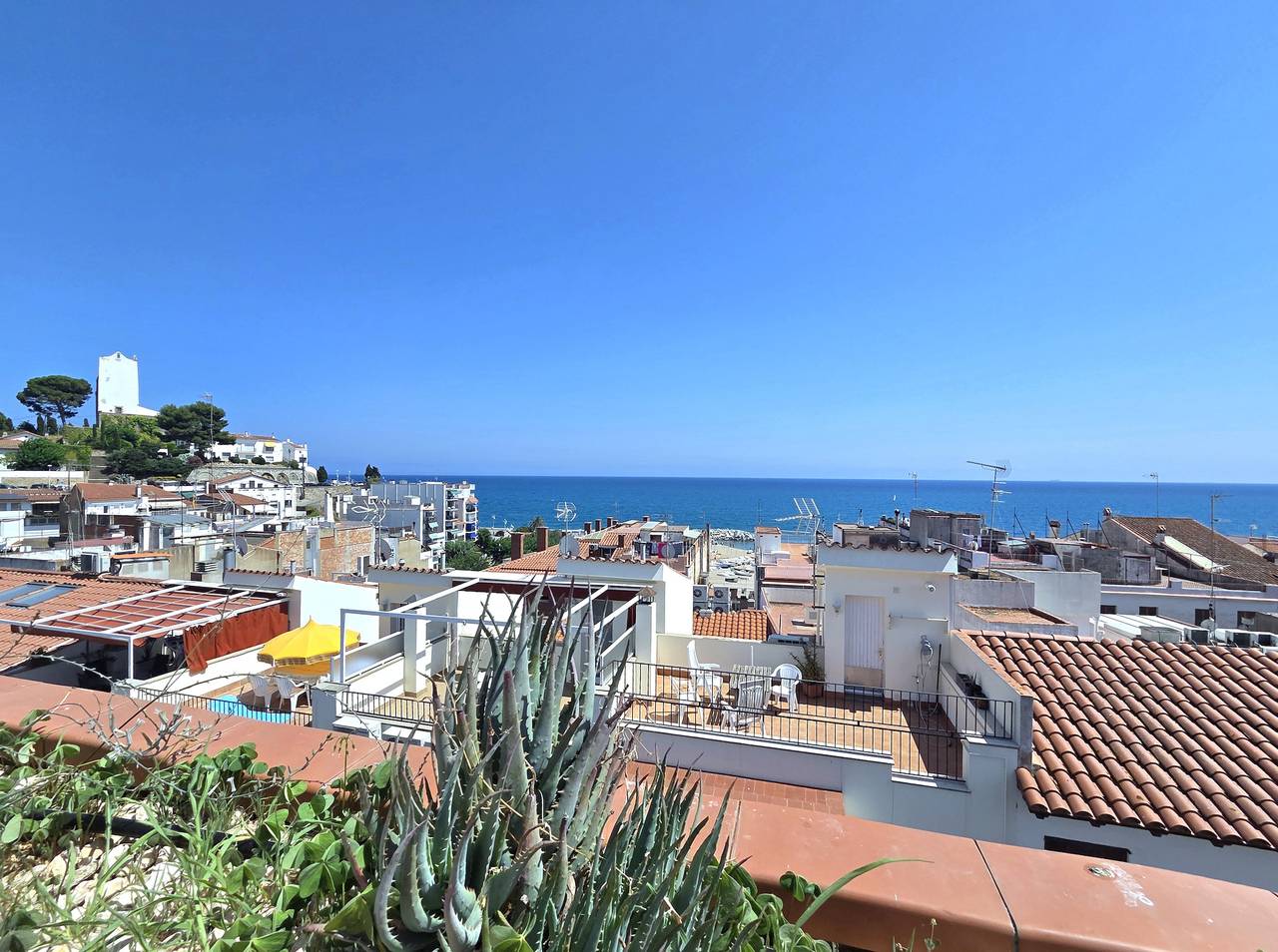 Homeholidaysrentals  Villa Mediterranea- Costa Bar in Platja de les Escaletes (Sant Pol de Mar), Sant Pol de Mar