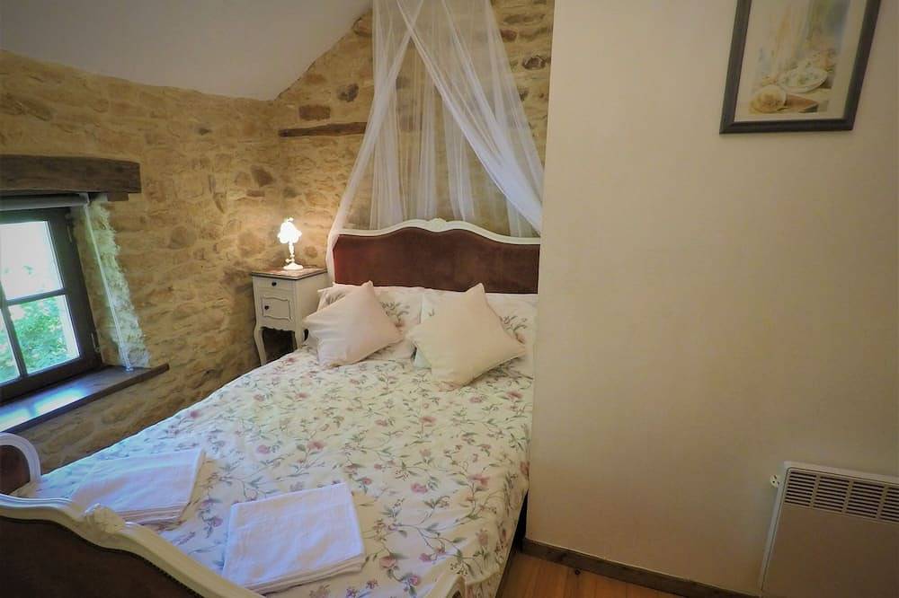 Retraite rurale de 3 chambres pour familles et animaux domestiques près de la rivière Lot et des vignobles in Frayssinet-le-Gélat, Quercy