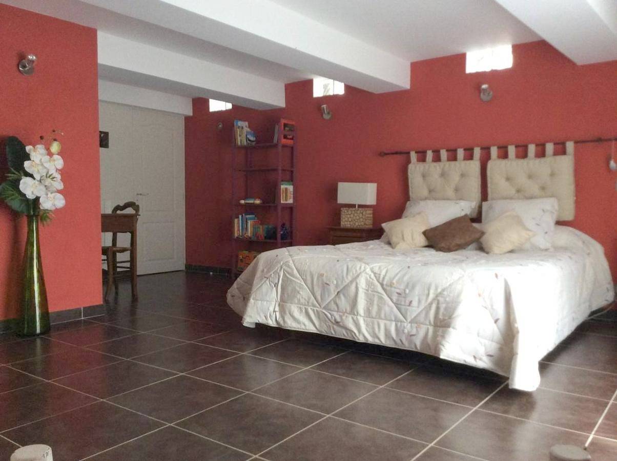 Deluxe Double Room (2 Adults + 1 Child) in Entrevaux, Région Castellane