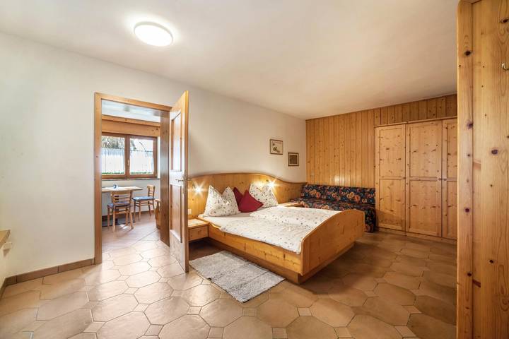 Apartament wakacyjny dla 7 osób, z sauna i basen dla dzieci oraz ogród, zwierzęta dozwolone w Meran
