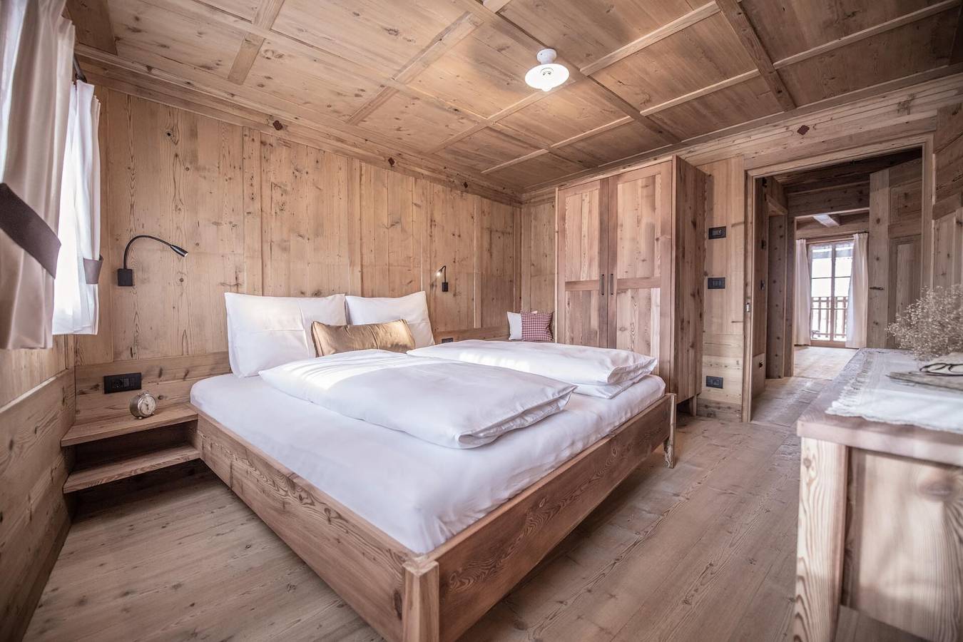 Ganze Wohnung, Ferienwohnung 'Ciasa Somuer - Stangode' mit Bergblick, Balkon und WLAN in Pieve di Marebbe, Enneberg