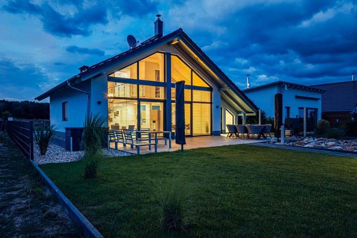 Ferienhaus für 6 Personen, mit Terrasse und Garten sowie Seeblick und Ausblick in Löbnitz