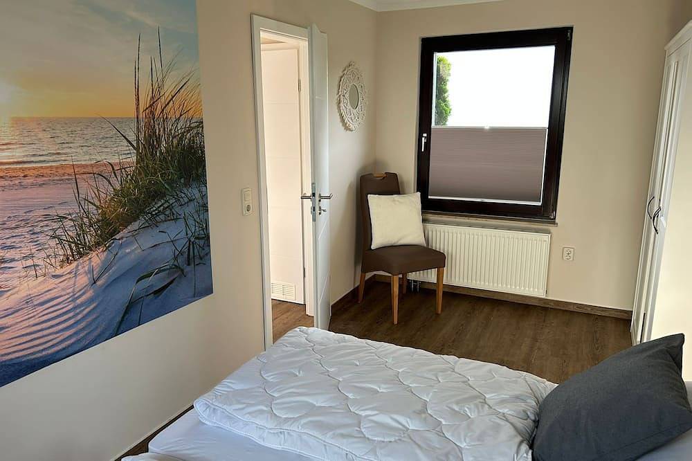 Neu ! Modern komplett renovierter Ferienbungalow in ruhiger und zentraler Lage! in Zingst, Fischland - Darß - Zingst