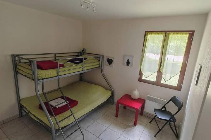 Location de vacances pour 5 personnes, avec piscine et jacuzzi ainsi que jardin et sauna, animaux acceptés à Montferrand-du-Périgord - 4