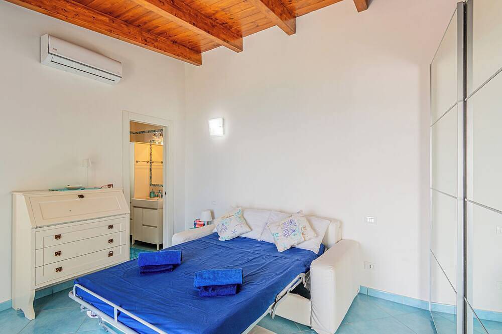 Ganze Wohnung, Dependance Castiglione With Pool And View, Ischia, Italy in Casamicciola Terme, Ischia