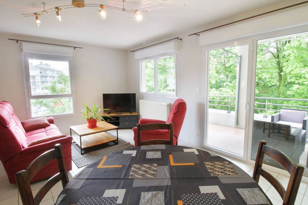 Apartamento entero, Comfortable T3 at the foot of the Castle of Chambéry! in Chambéry, Chambéry region