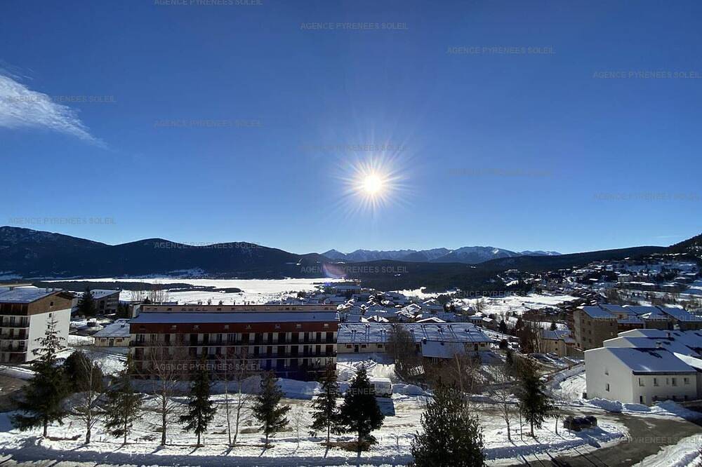 Appartement entier, T2 4 personnes avec parking et casier à skis à 300m des commerces in Les Angles, Parc naturel régional des Pyrénées catalanes