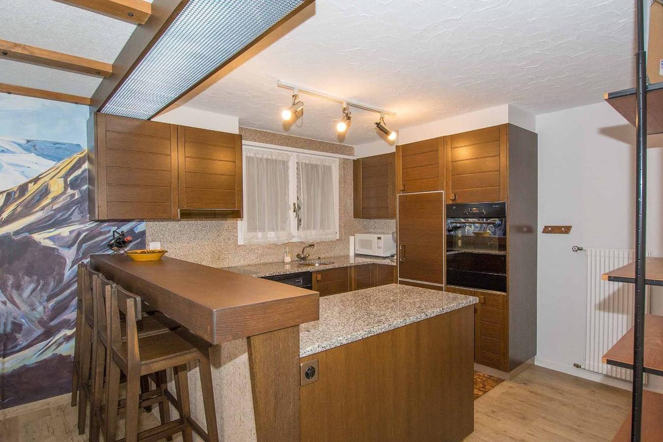 Ganze Wohnung, Ferienwohnung mit sonnigem Gartensitzplatz, nahe dem Dorfzentrum. in Adelboden, Frutigen - Lenk - Adelboden