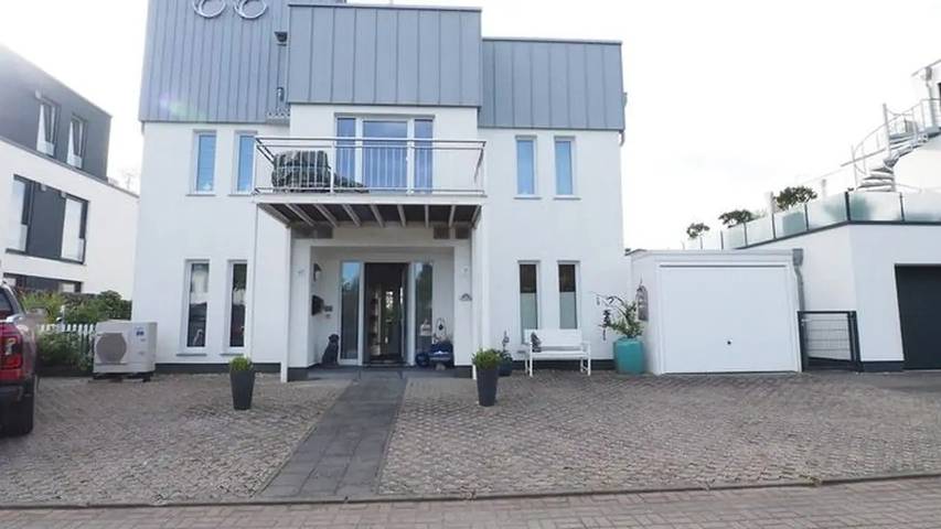 Ferienhaus mit Meerblick für 8 Personen, mit Garten und Terrasse, mit Haustier