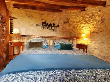 Chambre d’hôte pour 2 personnes, avec jardin et vue, animaux acceptés à Beaumont-la-Ronce