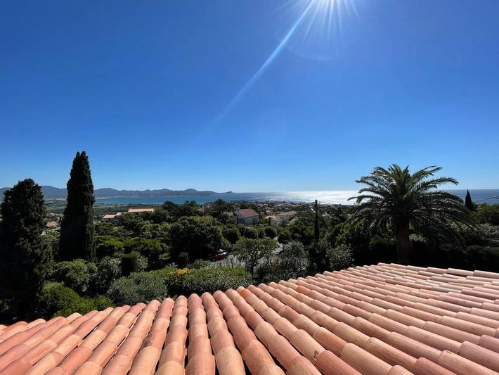 Villa pour 8 personnes, avec jardin ainsi que piscine et vue dans Saint-Aygulf - 3